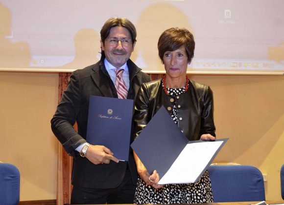 Regole e Civiltà ad Arezzo – Firmato il Protocollo d’Intesa in Prefettura Regole e Civiltà ad Arezzo – Firmato il Protocollo d’Intesa in Prefettura