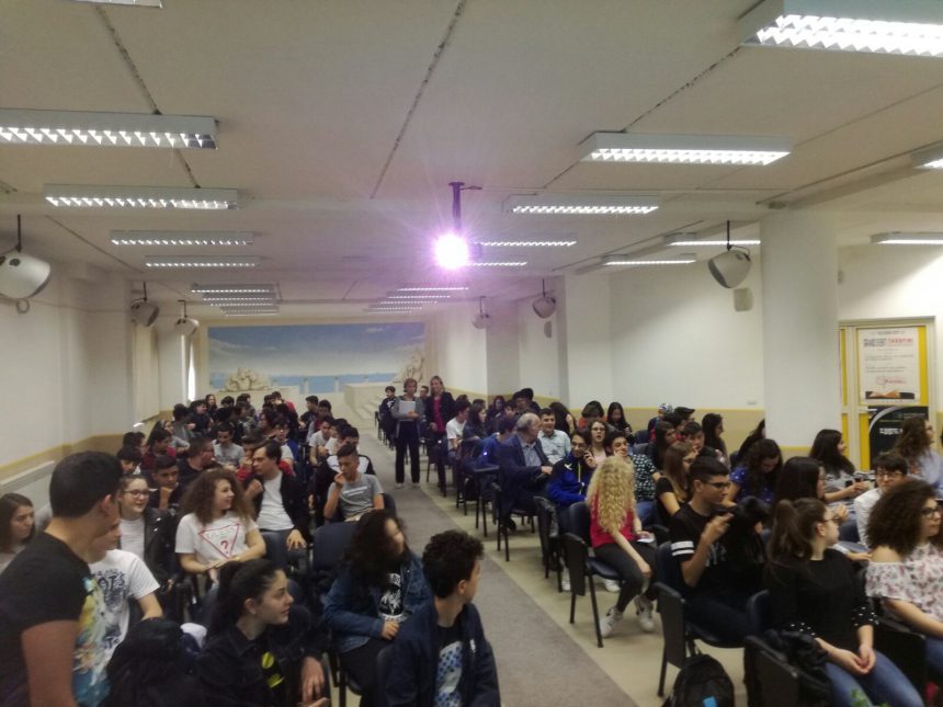 Libertà di pensiero e social network – Incontro con gli studenti a Cittanova (RC)