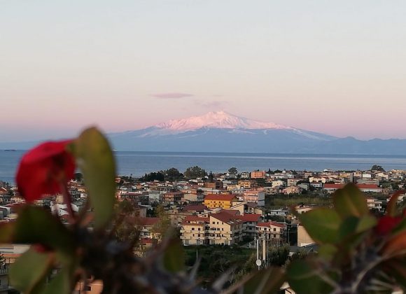 Pasqua 2020 – #RestoACasa: L’Italia che ha Speranza Pasqua 2020 – #RestoACasa: L’Italia che ha Speranza
